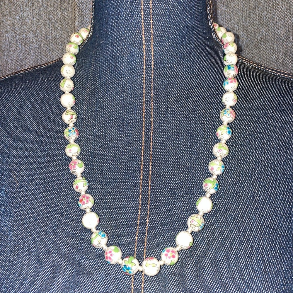 🎄 Vintage cloisonné beaded necklace